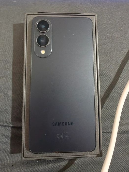 Samsung Galaxy S25 Edge 512GB Armazenamento / 12GB Ram Como Novo