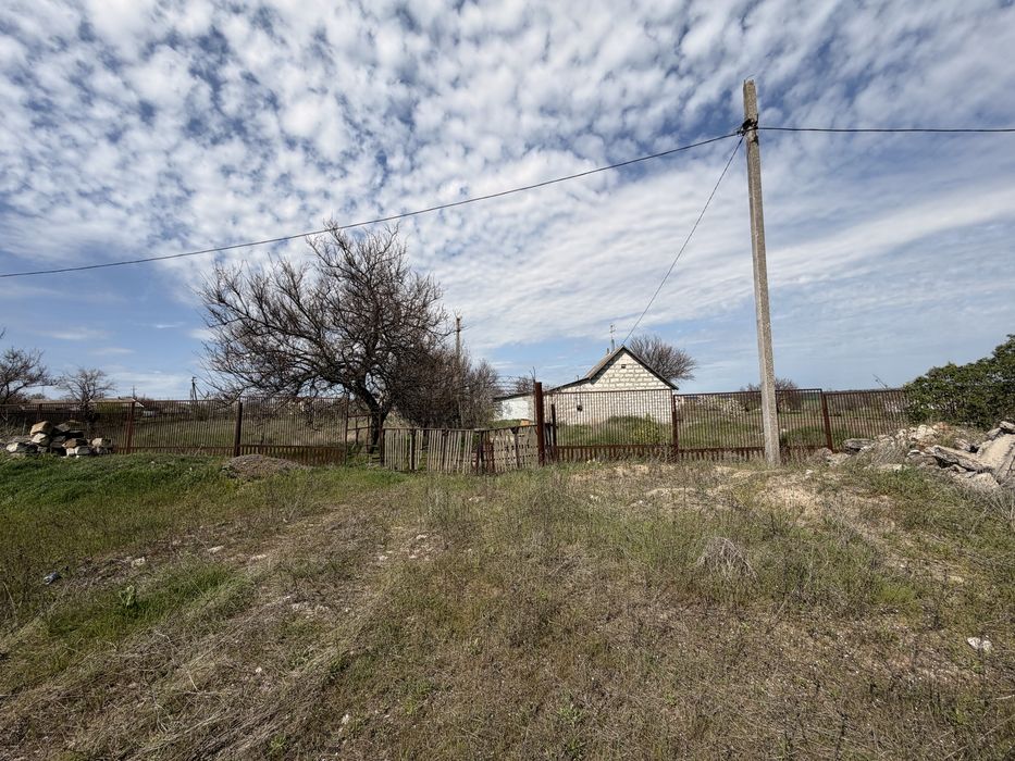 Продаж Дома та  земельної ділянки 0,25 га  с. Каравелово