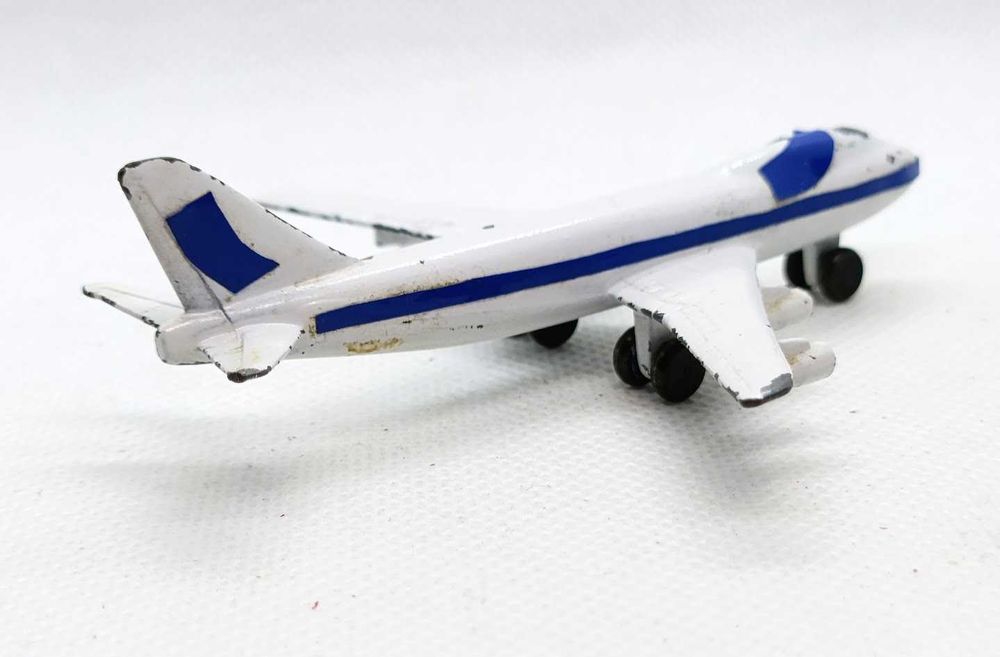 Brinquedo Pilen vintage em metal Boeing 747