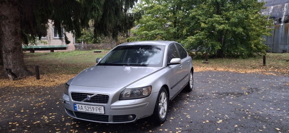 VOLVO S 40 2.5 L