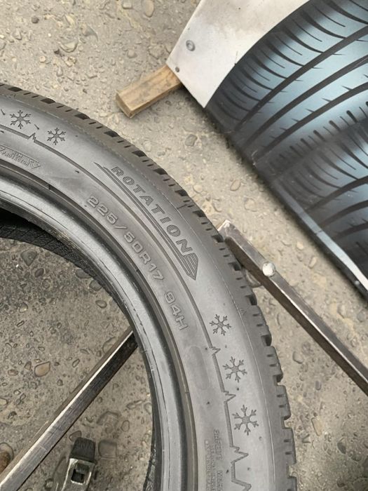 Шини 225/50 R17 Dunlop зима 2024 рік 7 мм