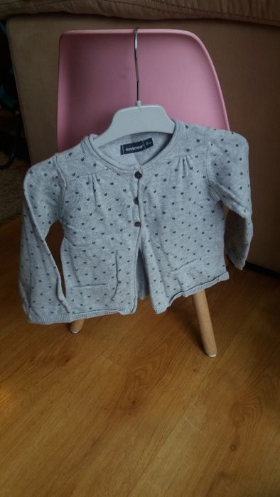 80 Sweterek szary