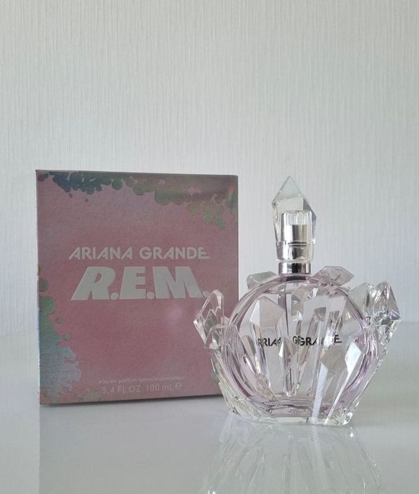 Ariana Grande REM