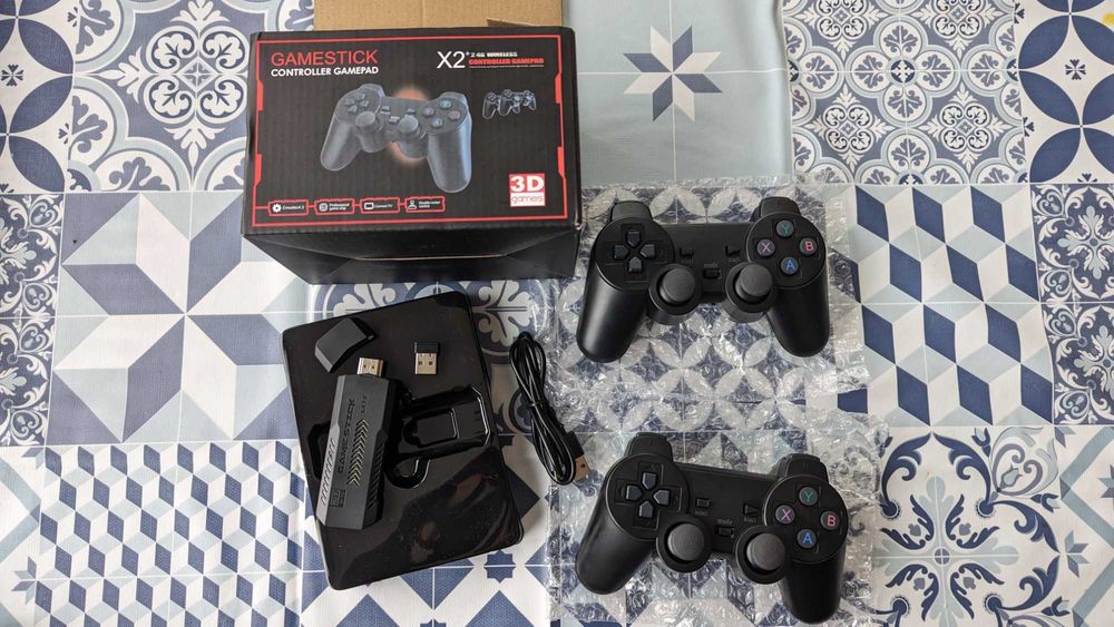 [Novo] Gaming Stick Retro / Consola Retro com 2 Comandos WiFi
