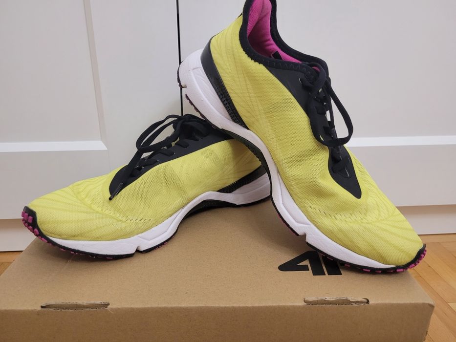 Buty  sportowe do biegania firmy 4f Running Sicnum model D4L22- OBDS10