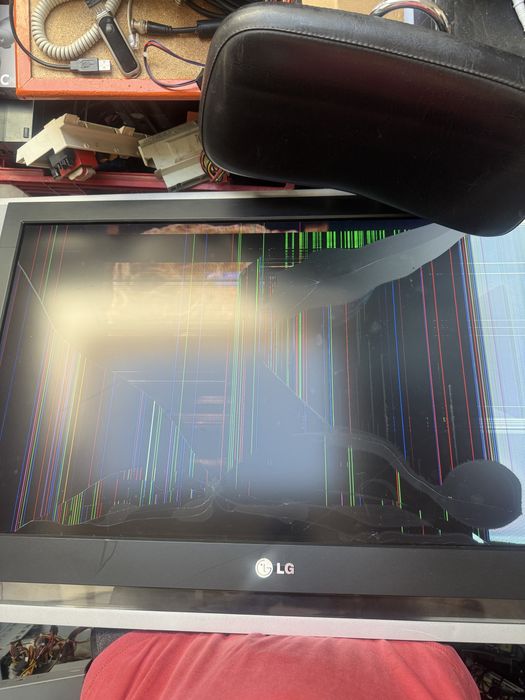 Tv lcd LG Rz-32lz55 com ecran partido para peças