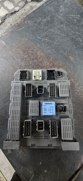 Caixa de fuziveis para Peugeot 607
