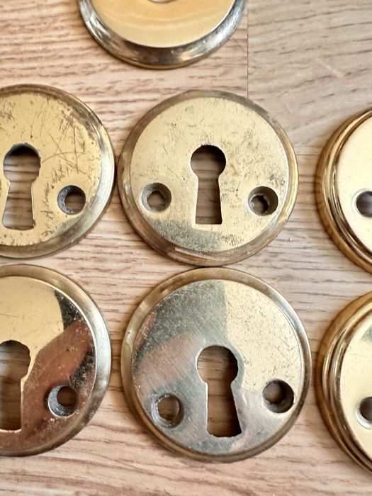 Фурнитура для мебели