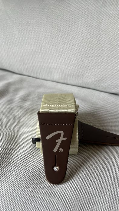 Correia Guitarra Fender