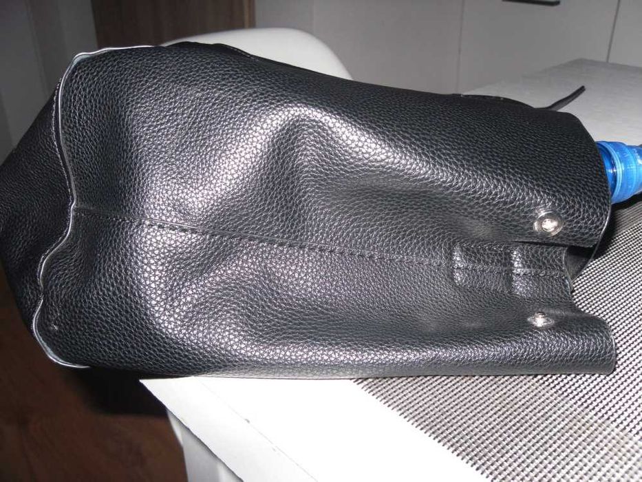 Torebka damska zakupiona w Anglii  skóra naturalna