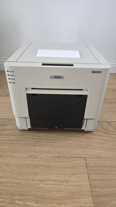 Drukarka termosublimacyjna DNP DS-RX1 HS
