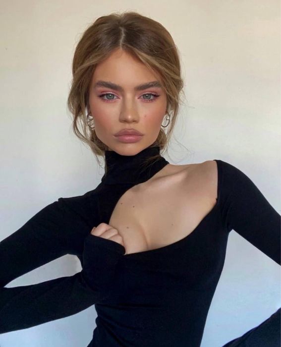 Чорний боді з вирізом,гольф