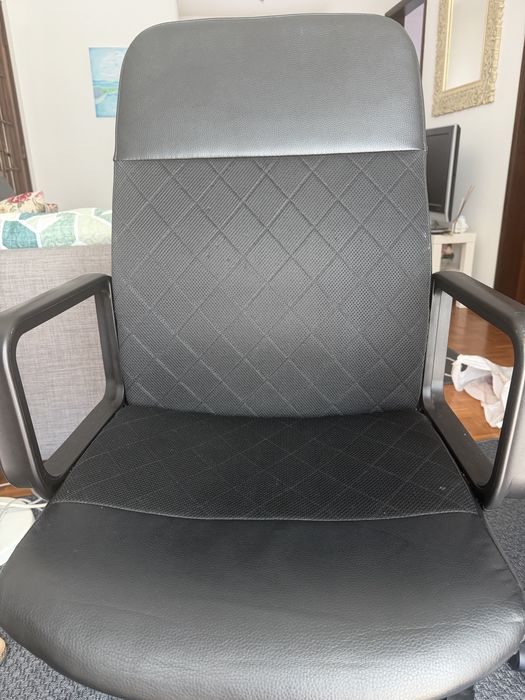 Cadeira  IKEA RENBERGET  em excelente estado