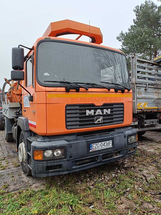 MAN