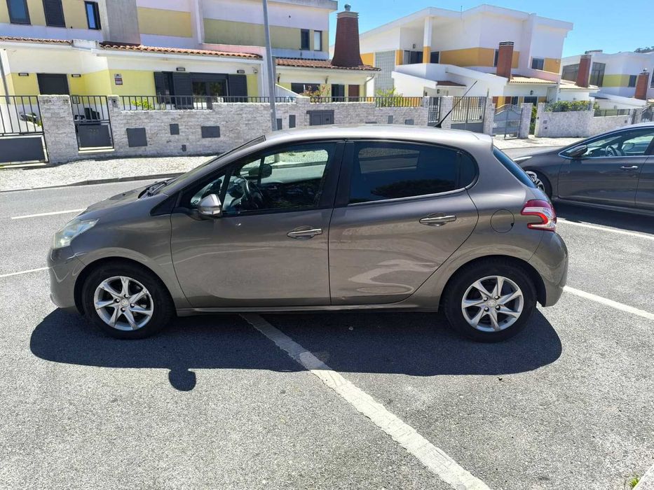 Peugeot 208 — fotografia 6