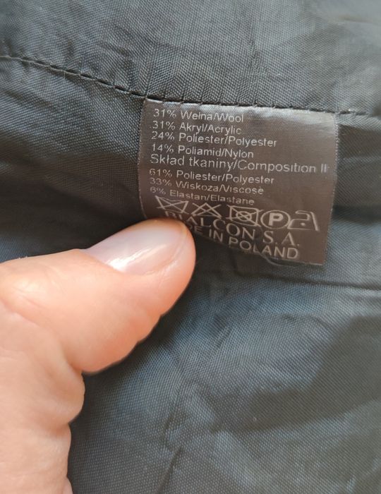 Sukienka bez rękawów L/40/12 czarna retro elegancka taliowana Bialcon