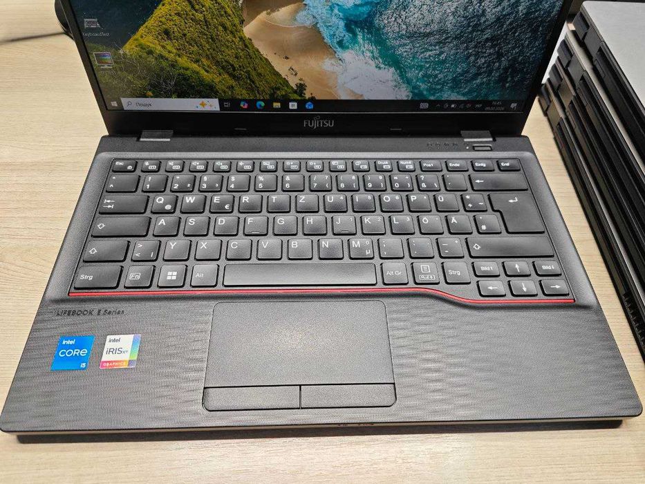 Потужний Fujitsu LifeBook E5412 •10 ЯДЕР•i5-1235U•16GB DDR4•256GB SSD ...