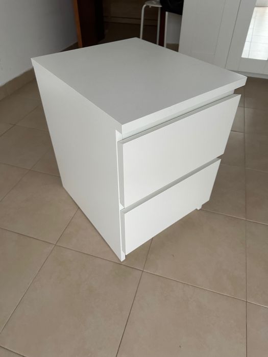 Mesa de Cabeceira Branca IKEA MALM