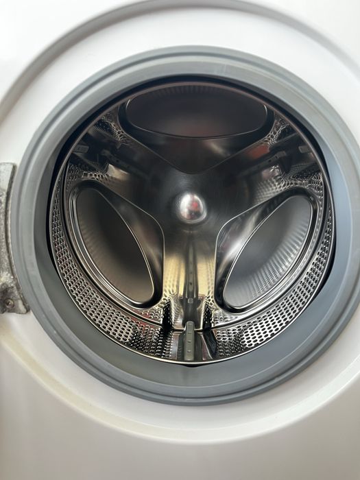 Frigorífico e máquina de lavar roupa