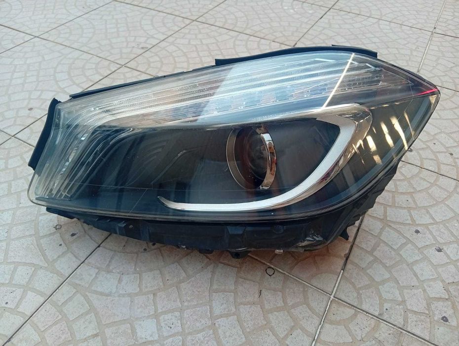 farol mercedes  w176 esquerdo