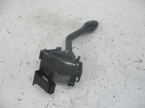 Conjunto / manetes de luzes e limpa vidros VOLKSWAGEN Golf III (1H1)