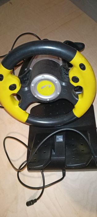 Kierownica z pedałami do PC lub PS2 APOLLO MX-V9