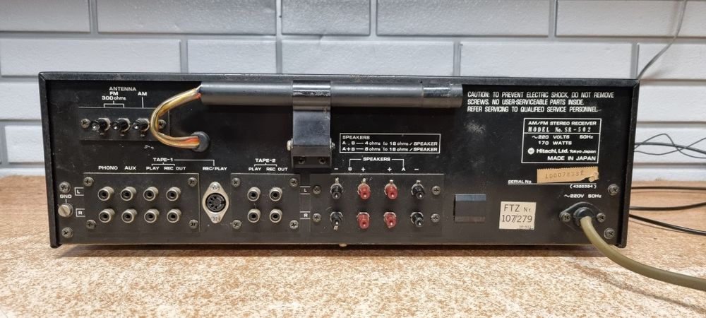 Amplituner hi-fi stereo HITACHI SR-502. VINTAGE