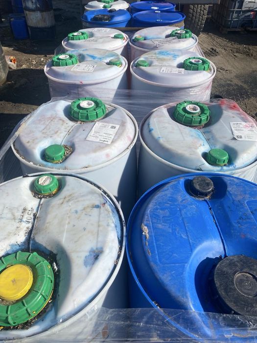 Еврокубы , бочки , канистры .