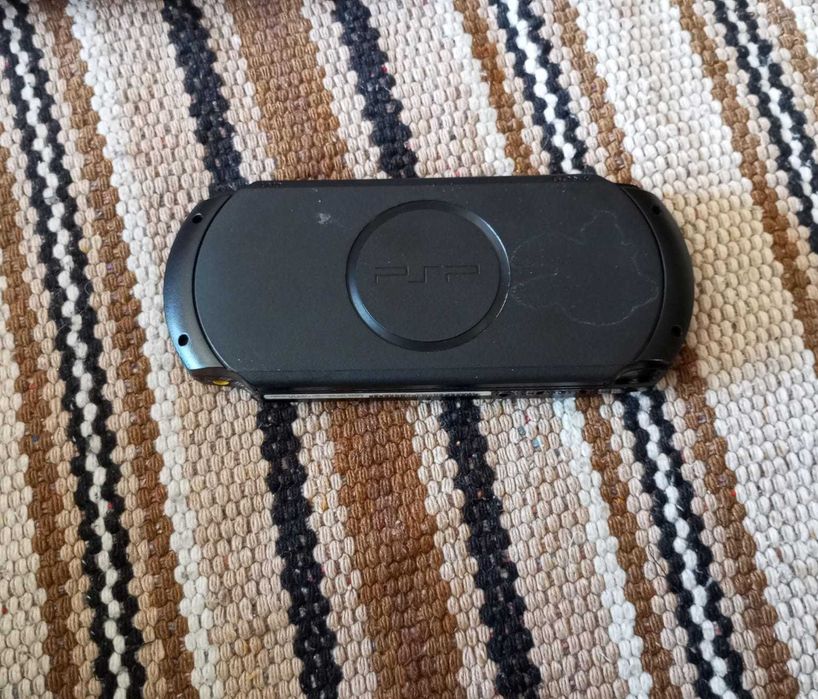 Consola PSP como nova com bolsa e carregador + 2 Jogos