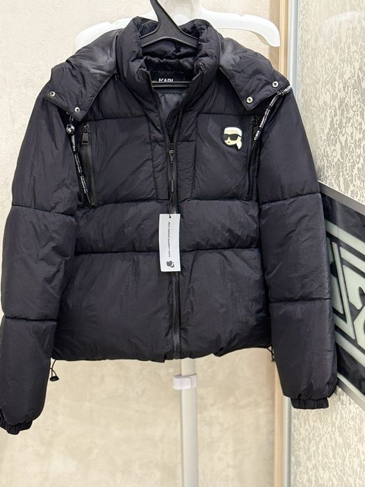 Курточка пуховик чорна жіноча  карл лагерфелд karl lagerfeld