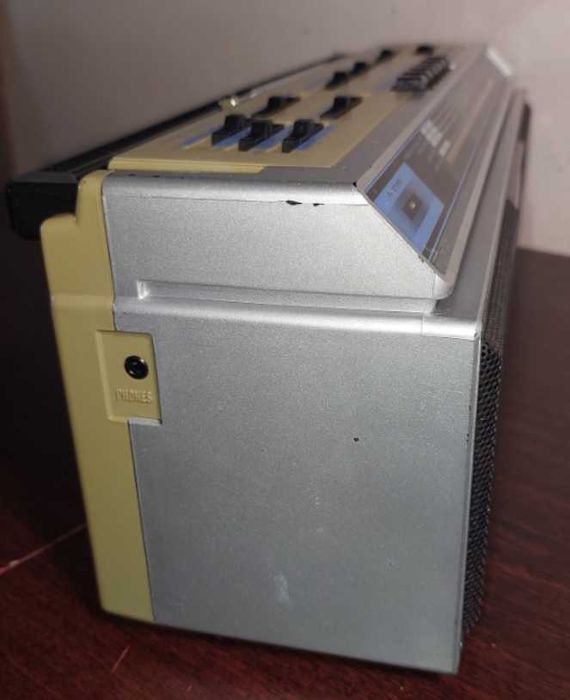 магнітола Akai AJ-R205L