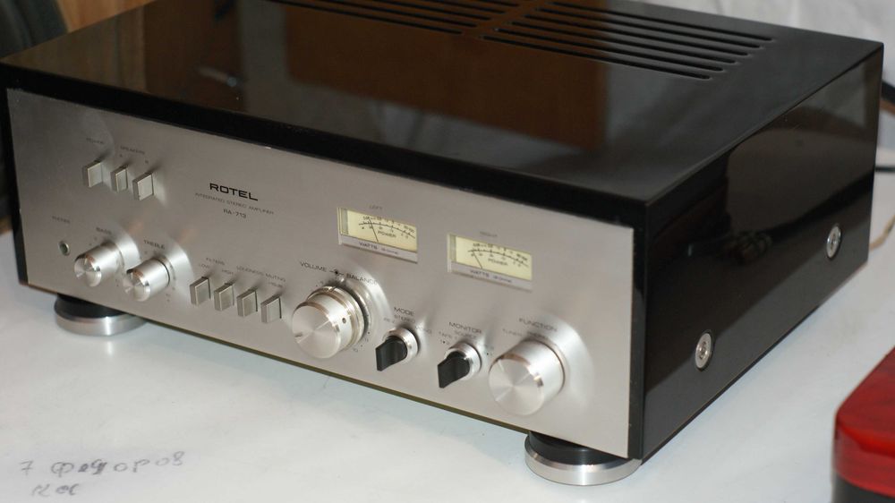 Продам интегральный усилитель Rotel RA-713