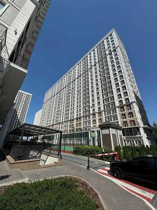 Продаж квартири ЖК Нова Англія 41м2 під ремонт Михайла Максимовича 24