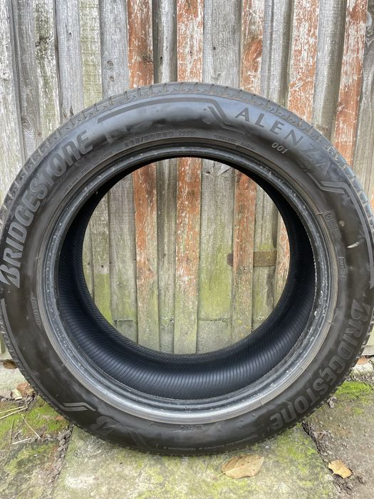 Резина Bridgestone r20/265/50. 111V.