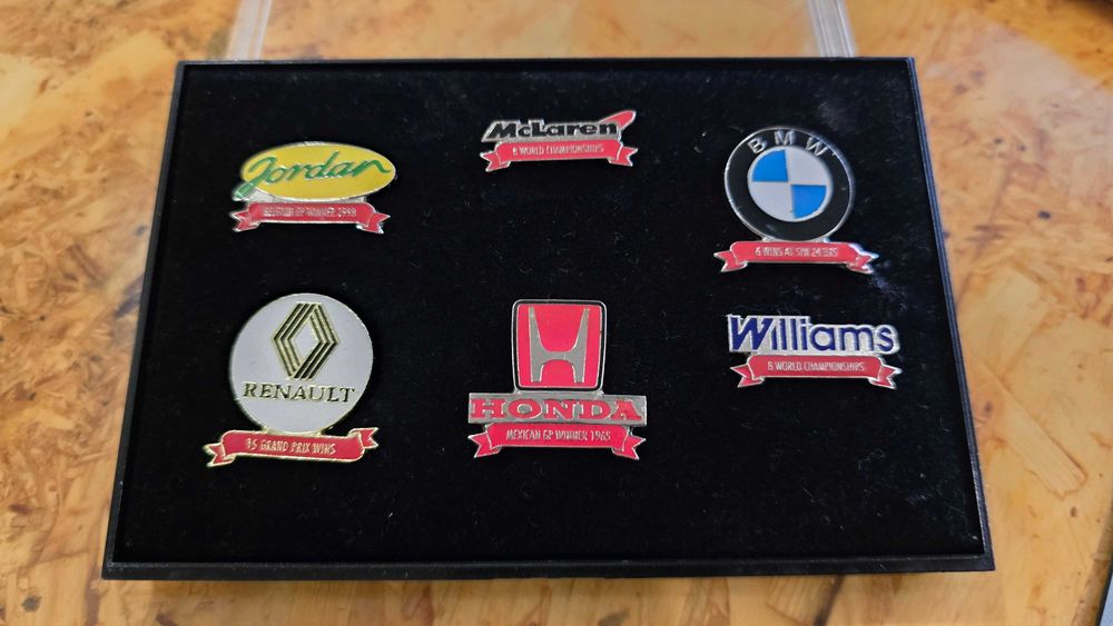 Pins de marcas automóveis