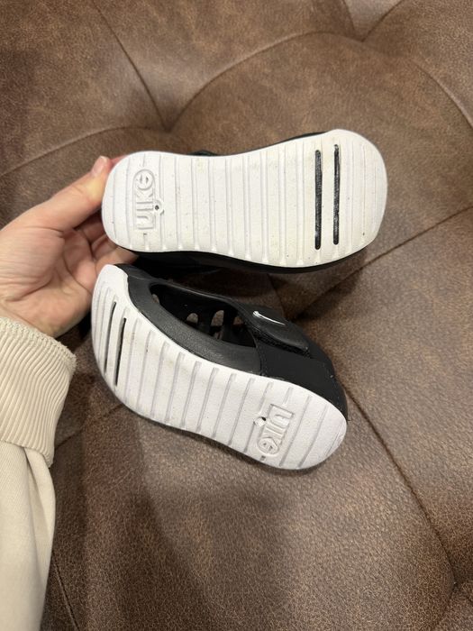 Босоніжки  nike