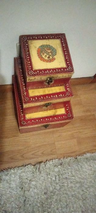 Caixas decorativas de madeira 10 €