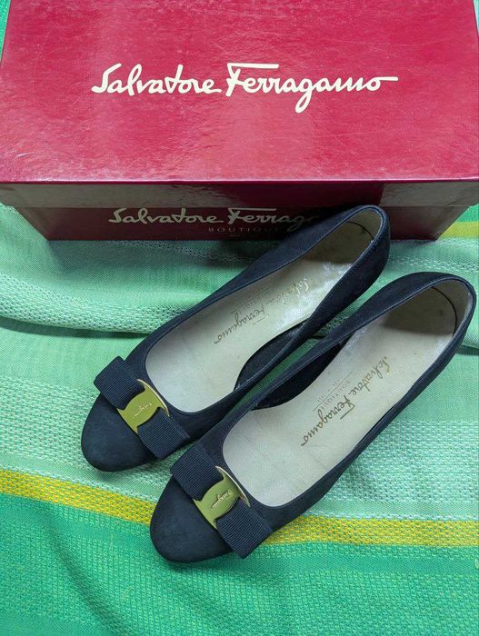 Туфли-лодочки Salvatore Ferragamo Vara с бантом и низким каблуком