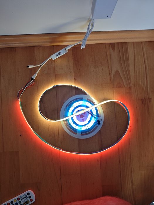 Taśma LED COB RGBIC 5 m – NEON 576 LED/m WS2811 12 V Smart WiFi Nowa