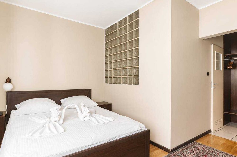 Noclegi na doby i długoterminowo NOWY Hostel! Хостел Варшава