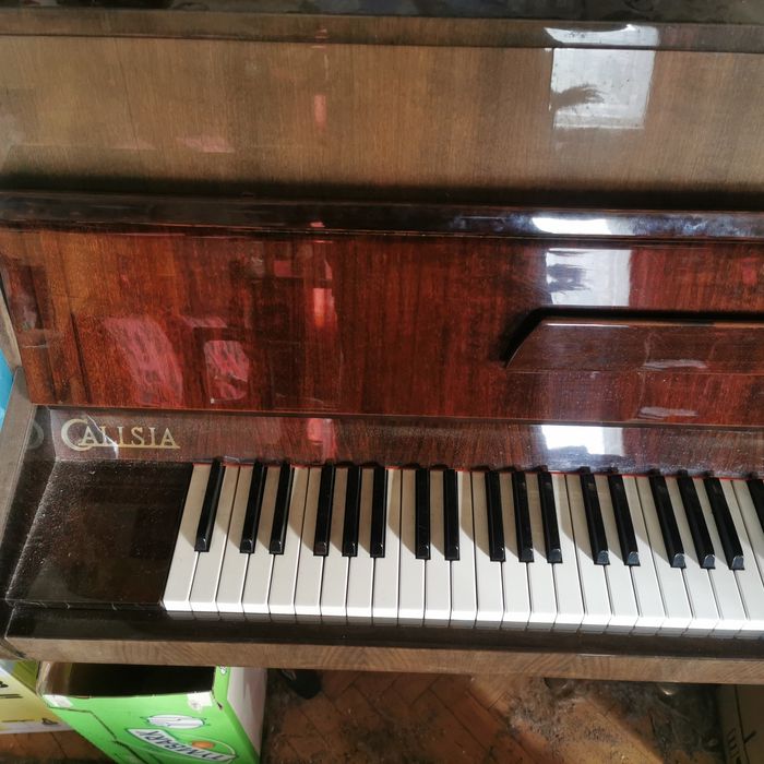 Sprzedam pianino Calisia. Fajny stan