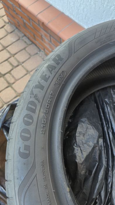Opony Goodyear EfficientGrip Performance  215/50 R17 91V