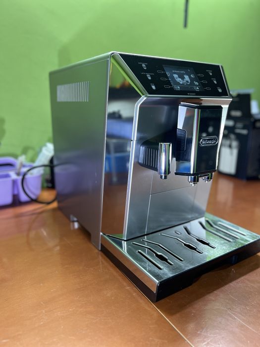 Ekspres Delonghi PrimaDonna Class, stan bardzo dobry.