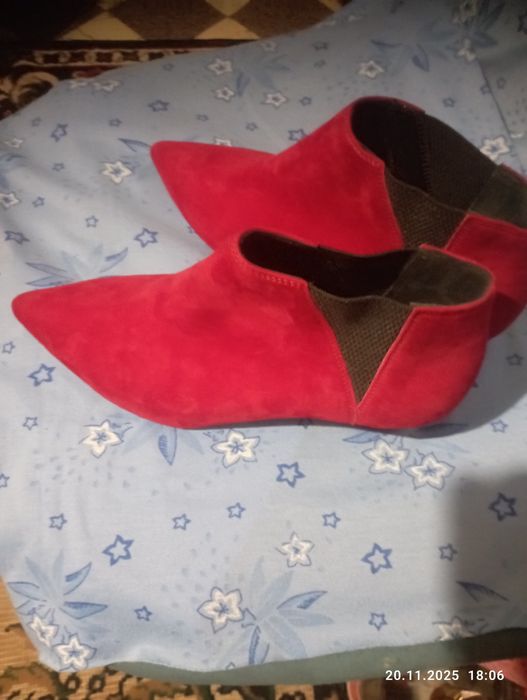 Замшевые бордовые ботильоны,,!