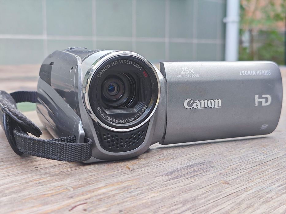 Камера Canon LEGRIA HFR 205