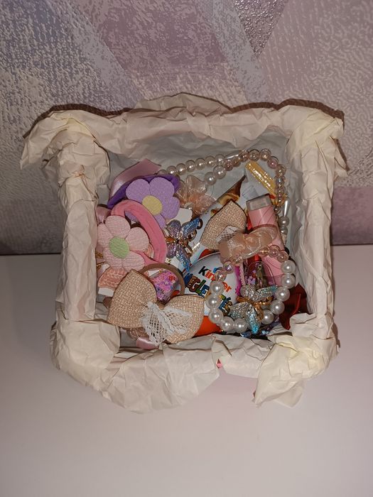 Подарунковий бокс дитячий набір для дівчинки донечці похресниці