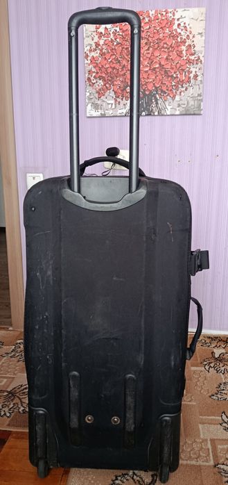 Продам чемодан Nike Fiftyone 49 Cabin Roller 69 L.