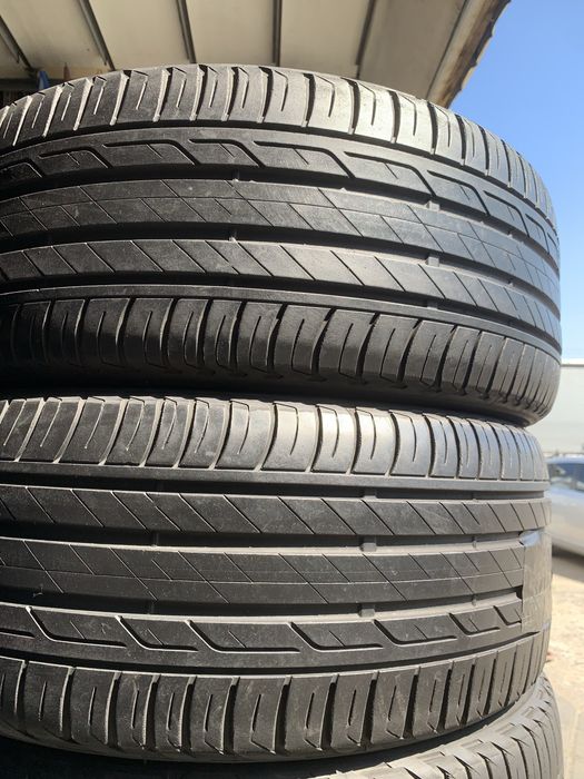 225/45R17 Bridgestone (4шт) 4.5-4.7 мм