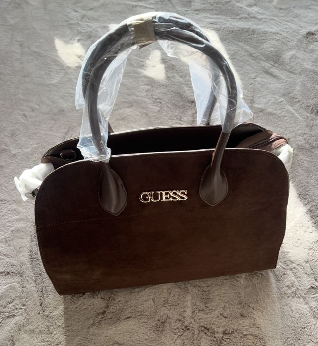 Torebka Guess czekoladowa