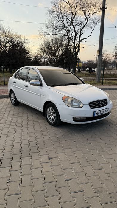 Hyundai Акцент